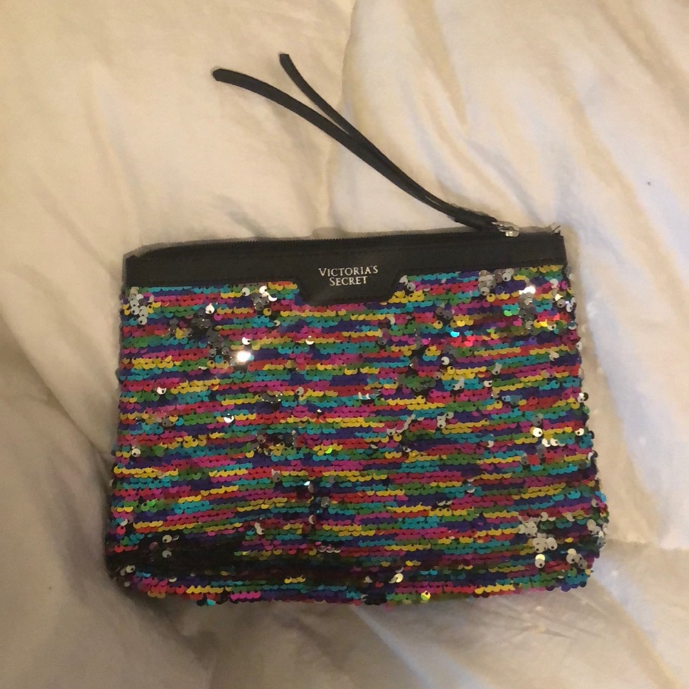 VS sequined makeup bag NWOT - Picture 1 of 4